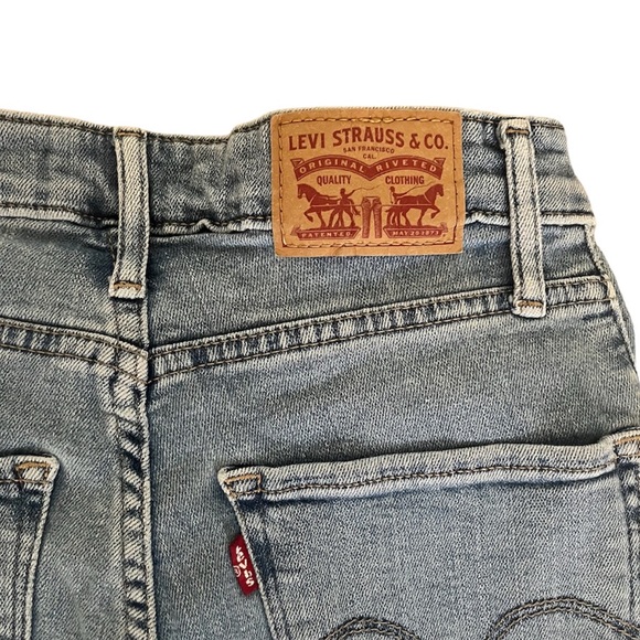 Levi’s 721 High-Rise Skinny Jeans - Picture 7 of 7